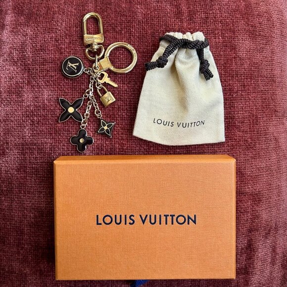 LOUIS VUITTON Monogram Porto Cle Paupille Flower Bag Charm Ebene Brown - Picture 1 of 8
